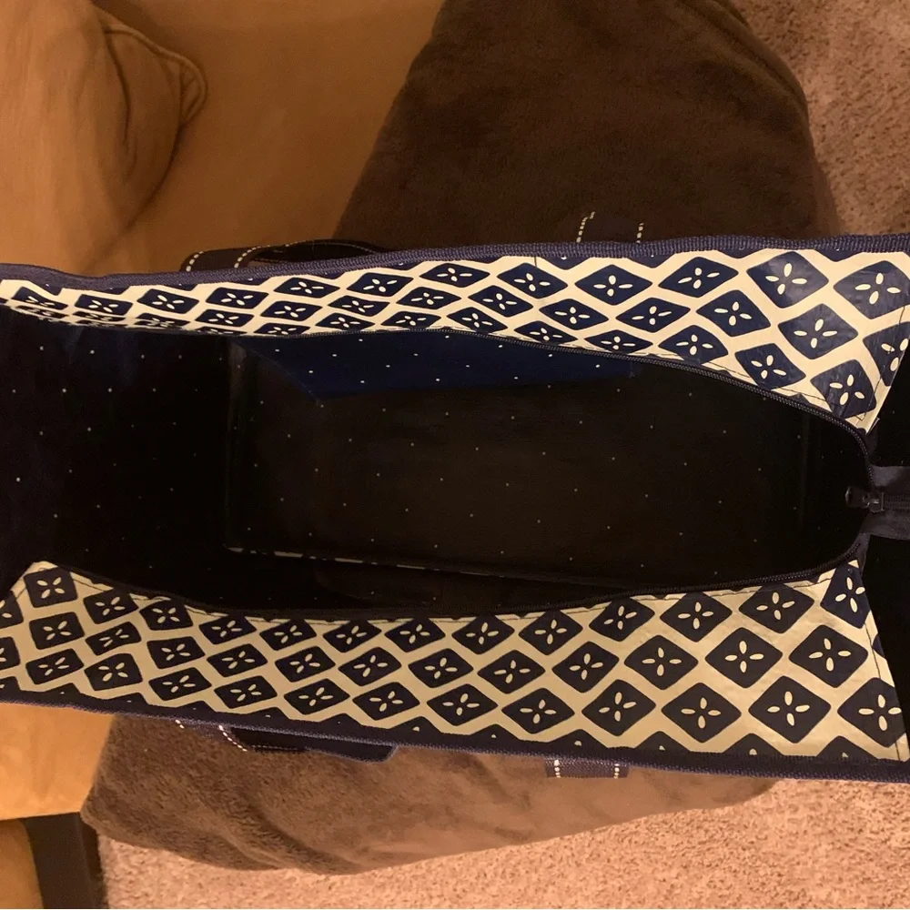 Large tote - Picture 6 of 8